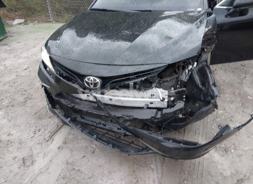 Photo 6 of 2022 Toyota Camry LE (VIN 4T1C11AK9NU683750)