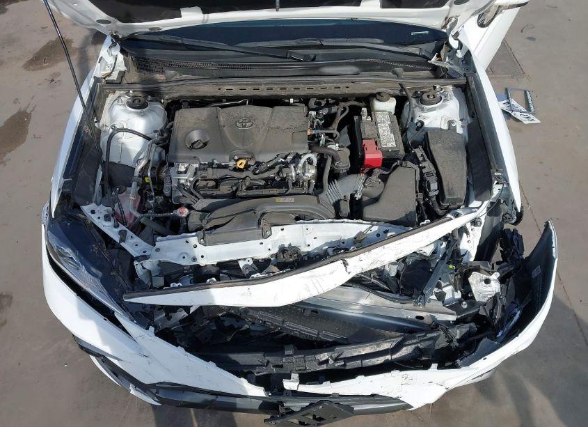 Photo 10 of 2022 Toyota Camry LE (VIN 4T1C11AK9NU691962)