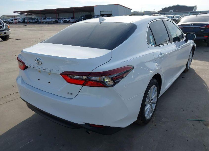 Photo 4 of 2022 Toyota Camry LE (VIN 4T1C11AK9NU691962)