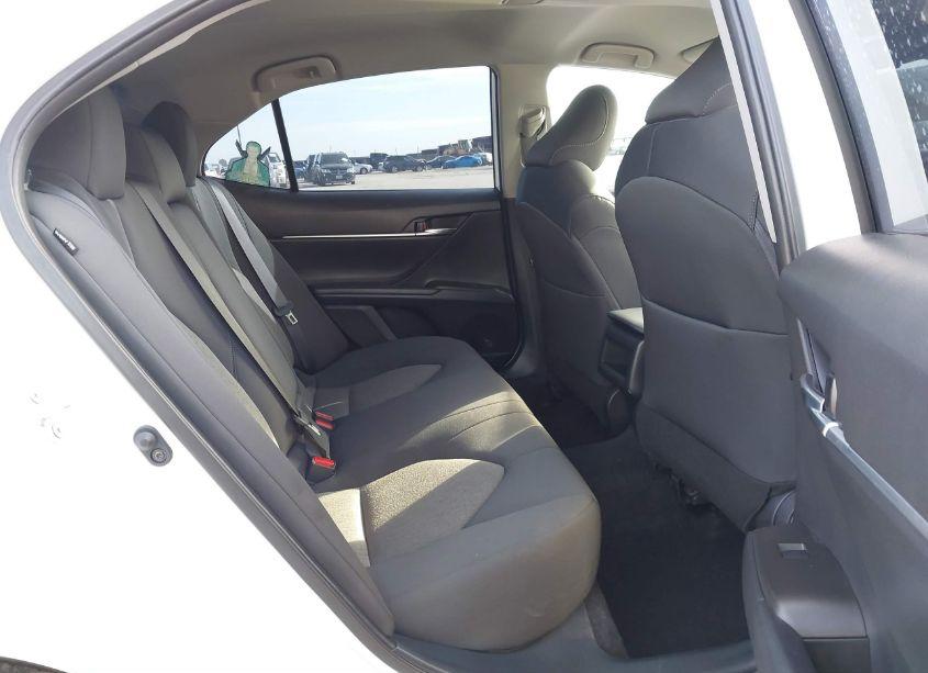 Photo 8 of 2022 Toyota Camry LE (VIN 4T1C11AK9NU691962)