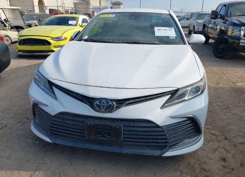 Photo 12 of 2022 Toyota Camry LE (VIN 4T1C11AK9NU697714)