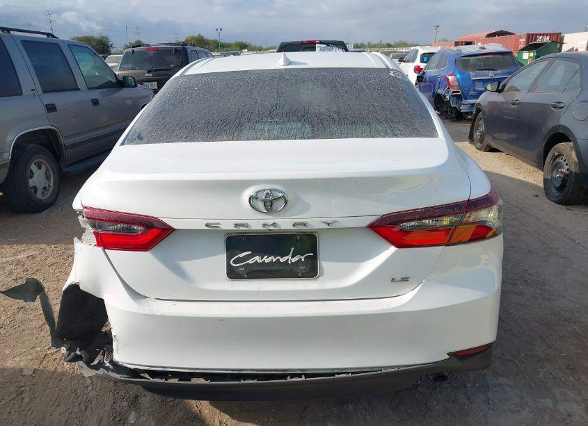 Photo 16 of 2022 Toyota Camry LE (VIN 4T1C11AK9NU697714)