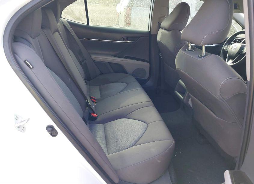 Photo 8 of 2022 Toyota Camry LE (VIN 4T1C11AK9NU697714)