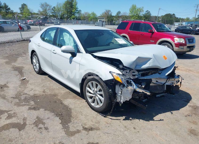 2023 Toyota Camry LE (VIN 4T1C11AK9PU142300) main photo