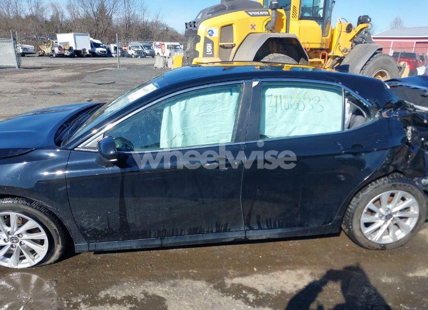 Photo 15 of 2023 Toyota Camry LE (VIN 4T1C11AK9PU165981)