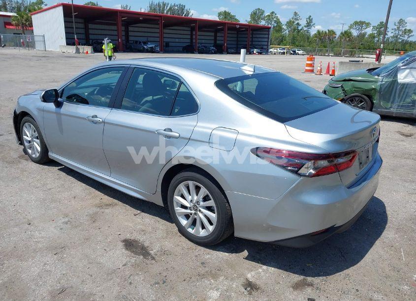 Photo 3 of 2023 Toyota Camry LE (VIN 4T1C11AK9PU746395)
