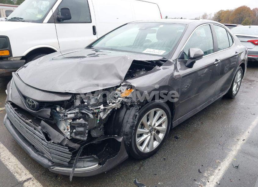 Photo 2 of 2023 Toyota Camry LE (VIN 4T1C11AK9PU813397)