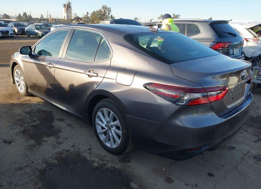 Photo 3 of 2024 Toyota Camry LE (VIN 4T1C11AK9RU193413)