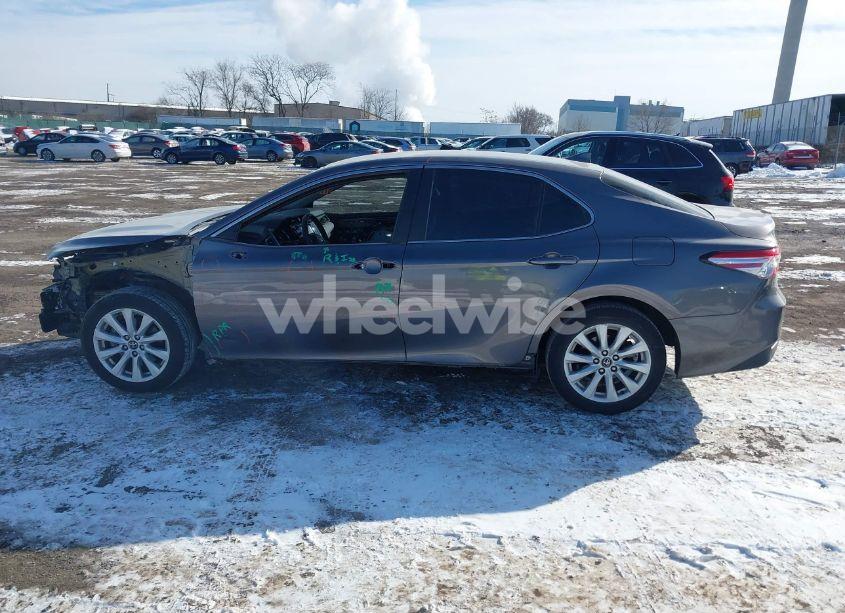 Photo 15 of 2020 Toyota Camry LE (VIN 4T1C11AKXLU335999)