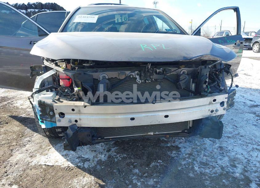 Photo 18 of 2020 Toyota Camry LE (VIN 4T1C11AKXLU335999)