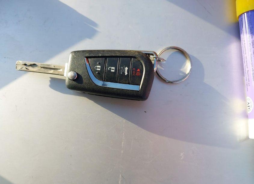 Photo 11 of 2020 Toyota Camry LE (VIN 4T1C11AKXLU389979)