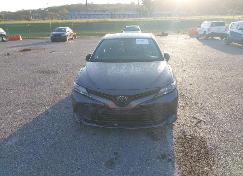 Photo 12 of 2020 Toyota Camry LE (VIN 4T1C11AKXLU389979)