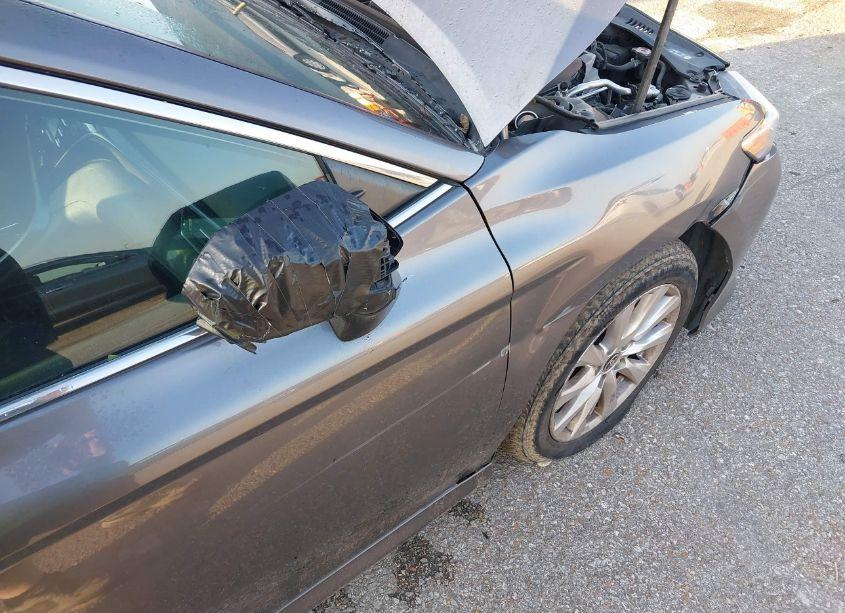 Photo 19 of 2020 Toyota Camry LE (VIN 4T1C11AKXLU389979)