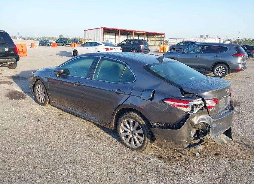 Photo 3 of 2020 Toyota Camry LE (VIN 4T1C11AKXLU389979)