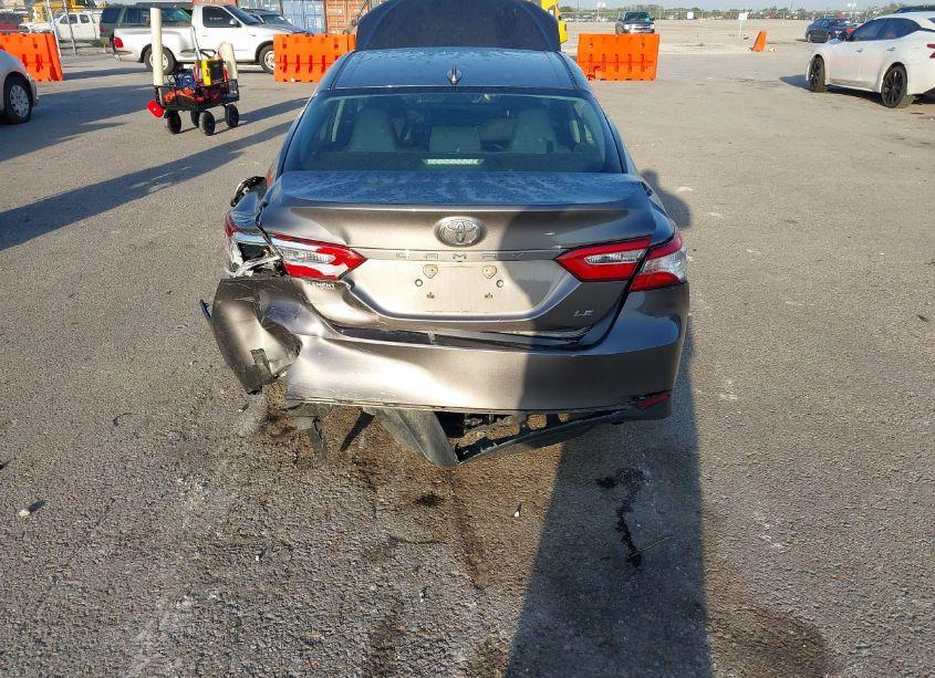 Photo 6 of 2020 Toyota Camry LE (VIN 4T1C11AKXLU389979)