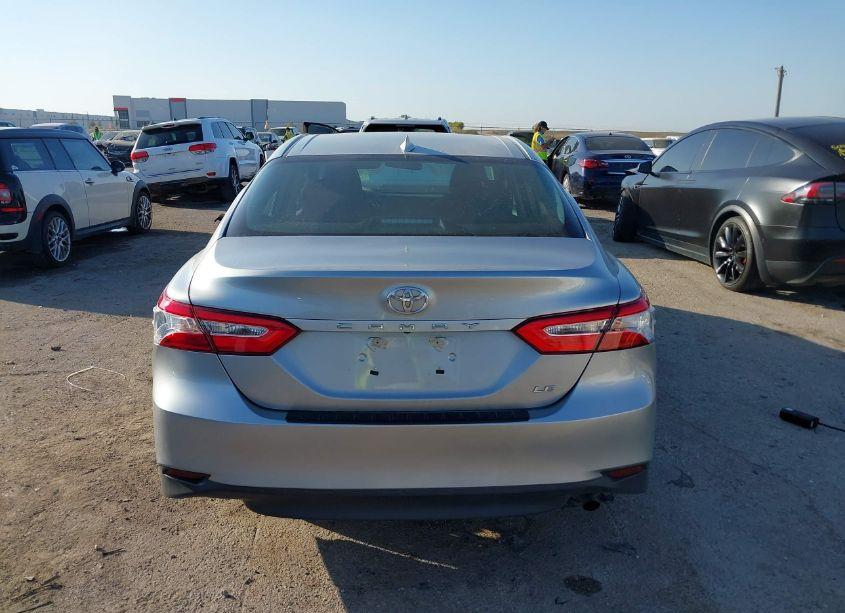 Photo 16 of 2020 Toyota Camry LE (VIN 4T1C11AKXLU870976)
