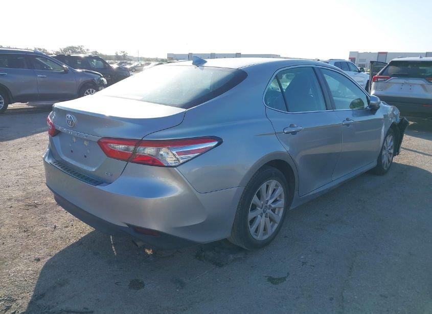 Photo 4 of 2020 Toyota Camry LE (VIN 4T1C11AKXLU870976)