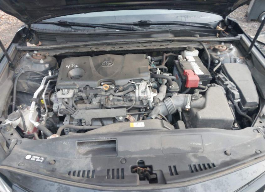 Photo 10 of 2020 Toyota Camry LE (VIN 4T1C11AKXLU871075)