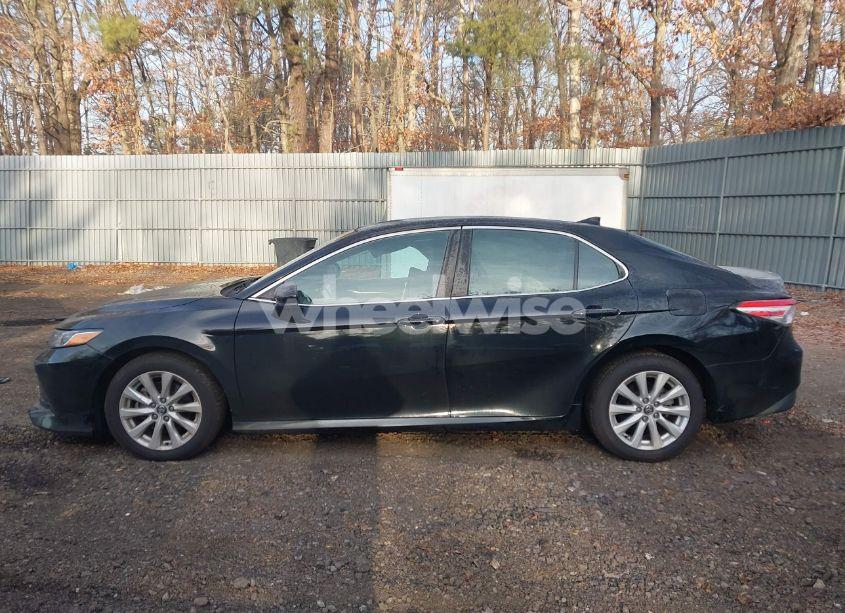 Photo 14 of 2020 Toyota Camry LE (VIN 4T1C11AKXLU871075)