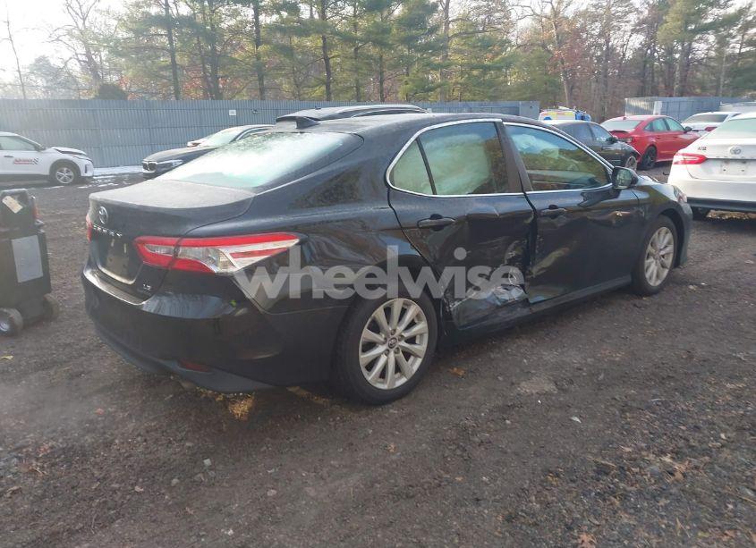 Photo 4 of 2020 Toyota Camry LE (VIN 4T1C11AKXLU871075)