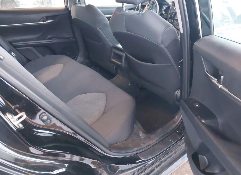 Photo 8 of 2020 Toyota Camry LE (VIN 4T1C11AKXLU949211)