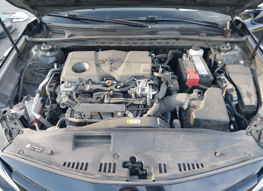 Photo 10 of 2020 Toyota Camry LE (VIN 4T1C11AKXLU960175)