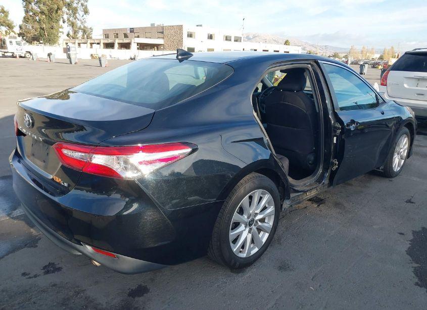 Photo 4 of 2020 Toyota Camry LE (VIN 4T1C11AKXLU960175)