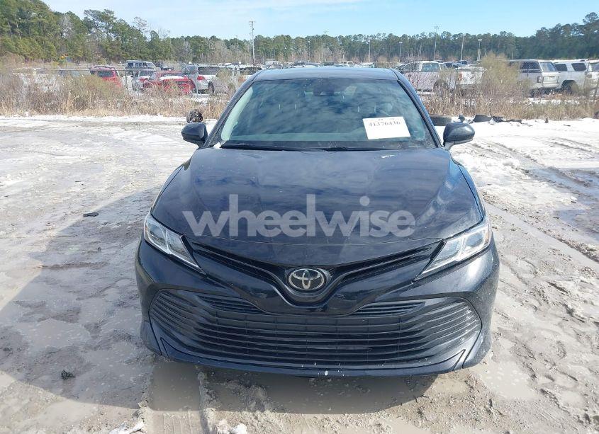 Photo 12 of 2020 Toyota Camry LE (VIN 4T1C11AKXLU969572)