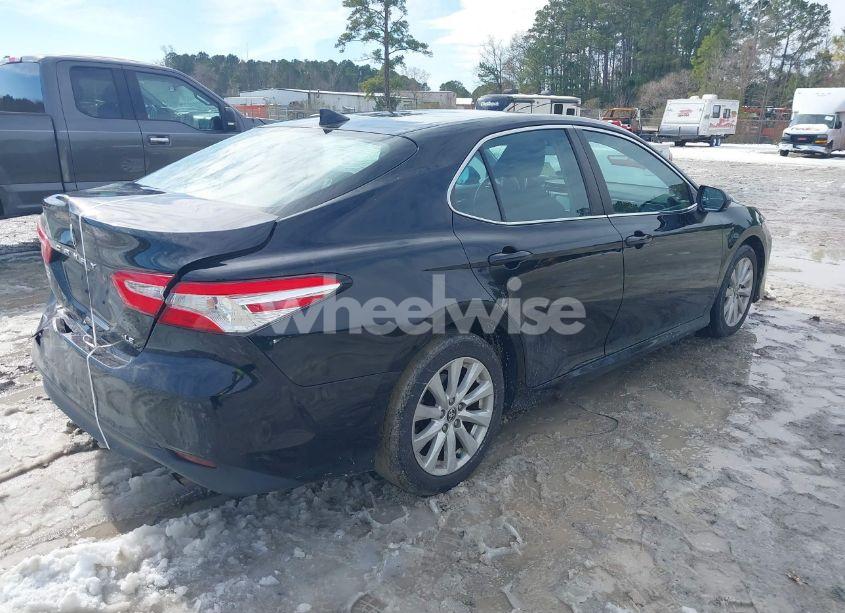 Photo 4 of 2020 Toyota Camry LE (VIN 4T1C11AKXLU969572)