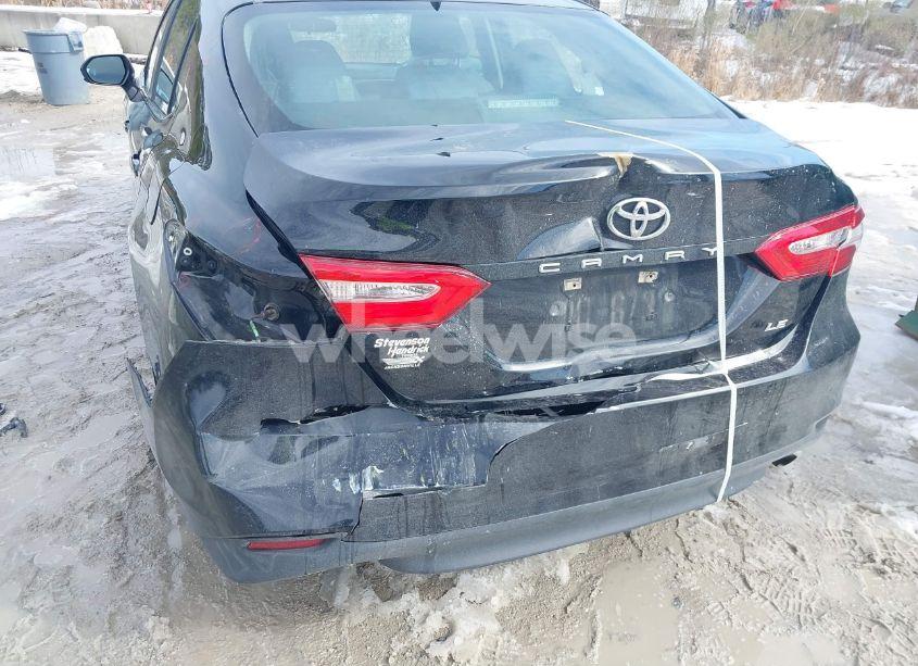 Photo 6 of 2020 Toyota Camry LE (VIN 4T1C11AKXLU969572)