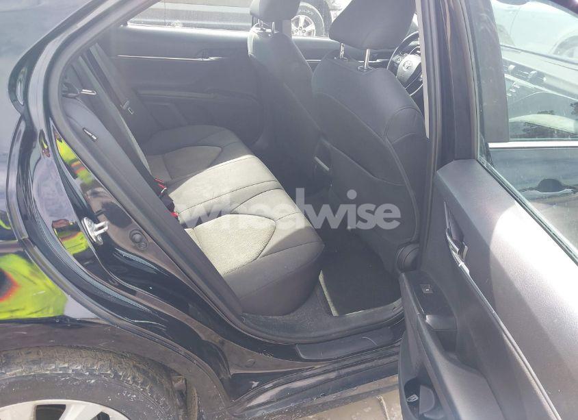 Photo 8 of 2020 Toyota Camry LE (VIN 4T1C11AKXLU969572)