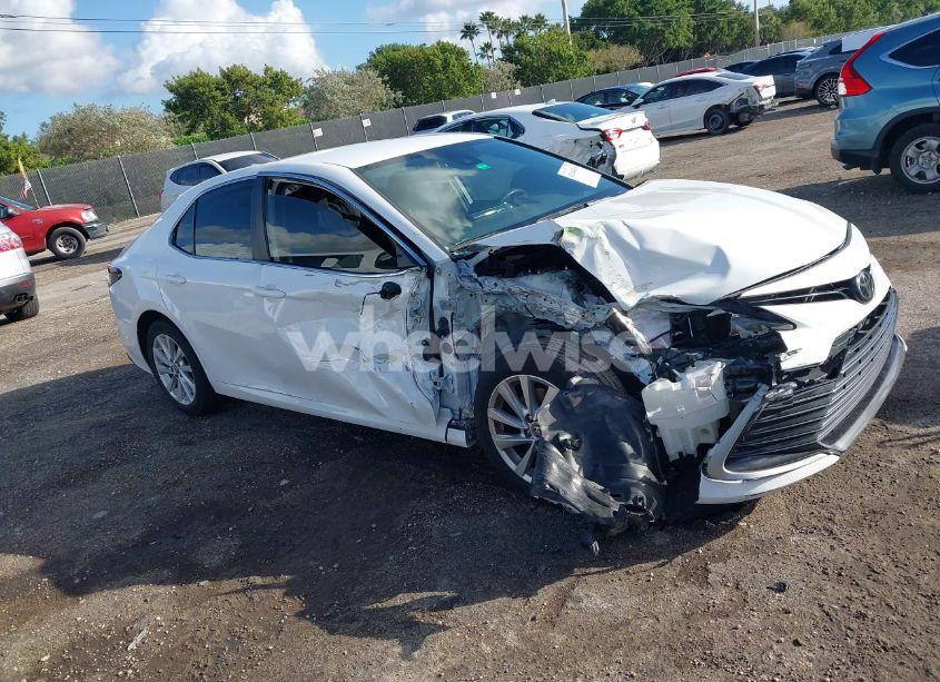 Photo 6 of 2021 Toyota Camry LE (VIN 4T1C11AKXMU435411)