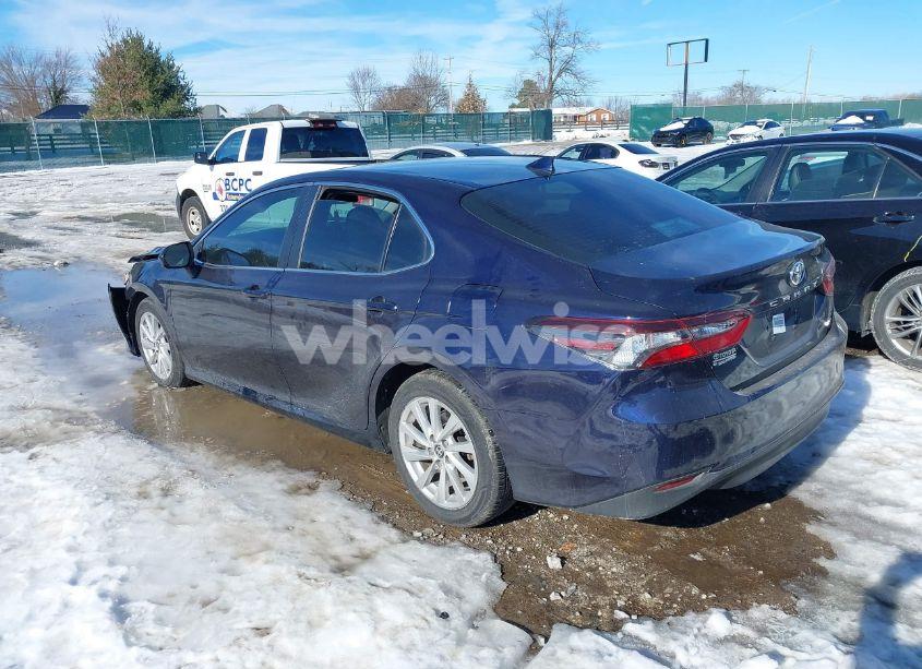 Photo 3 of 2021 Toyota Camry LE (VIN 4T1C11AKXMU436719)