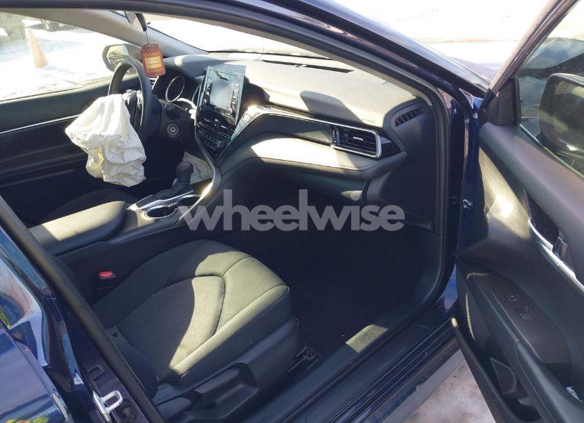 Photo 5 of 2021 Toyota Camry LE (VIN 4T1C11AKXMU436719)