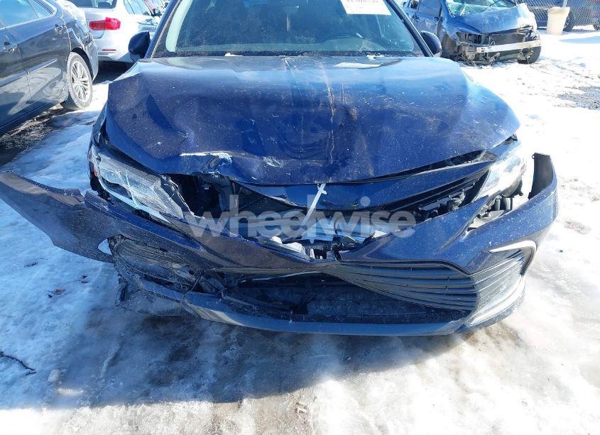 Photo 6 of 2021 Toyota Camry LE (VIN 4T1C11AKXMU436719)