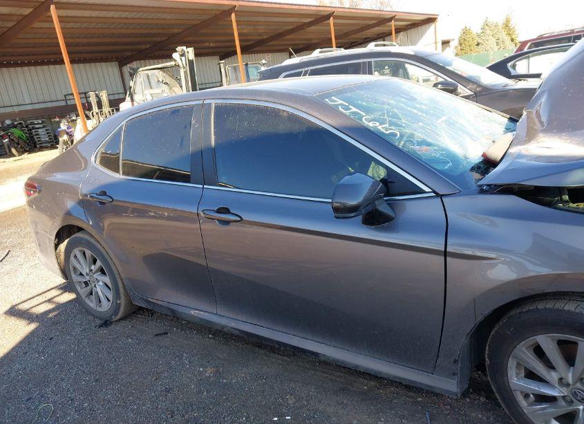 Photo 12 of 2021 Toyota Camry LE (VIN 4T1C11AKXMU446523)