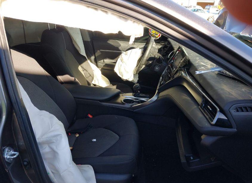 Photo 5 of 2021 Toyota Camry LE (VIN 4T1C11AKXMU446523)