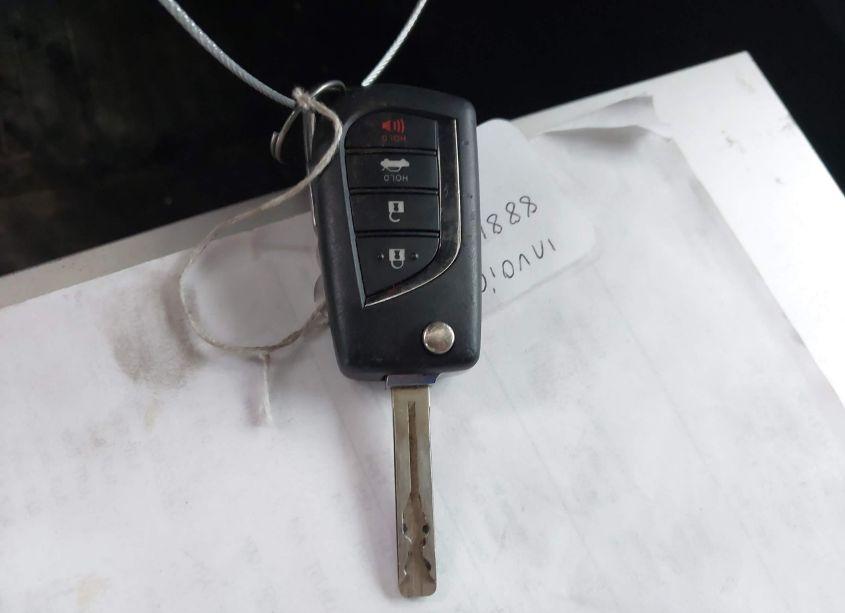 Photo 11 of 2021 Toyota Camry LE (VIN 4T1C11AKXMU541938)