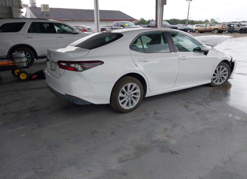 Photo 4 of 2021 Toyota Camry LE (VIN 4T1C11AKXMU541938)