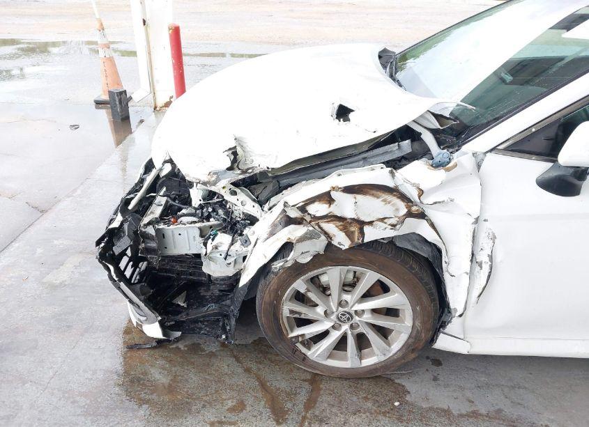 Photo 6 of 2021 Toyota Camry LE (VIN 4T1C11AKXMU541938)