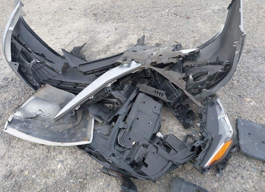 Photo 12 of 2021 Toyota Camry LE (VIN 4T1C11AKXMU587494)