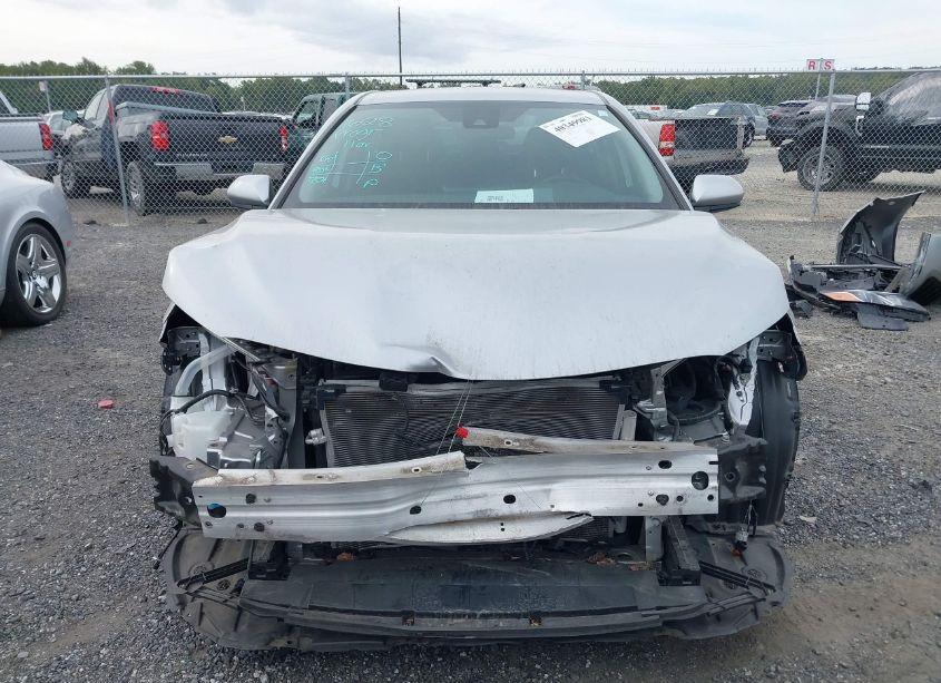 Photo 13 of 2021 Toyota Camry LE (VIN 4T1C11AKXMU587494)