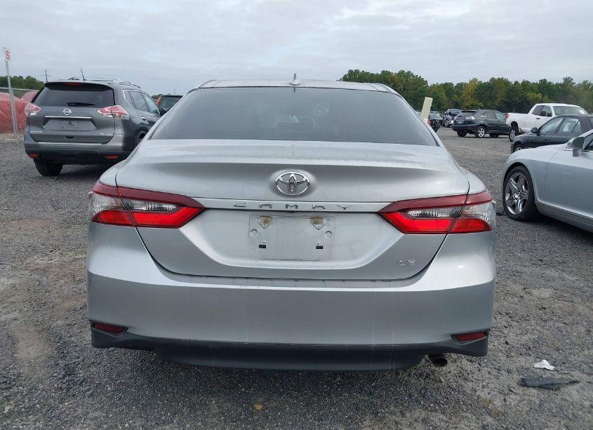 Photo 17 of 2021 Toyota Camry LE (VIN 4T1C11AKXMU587494)