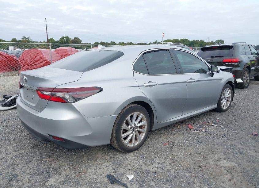 Photo 4 of 2021 Toyota Camry LE (VIN 4T1C11AKXMU587494)