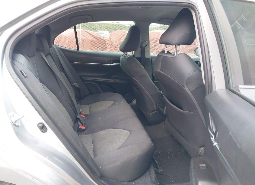 Photo 8 of 2021 Toyota Camry LE (VIN 4T1C11AKXMU587494)