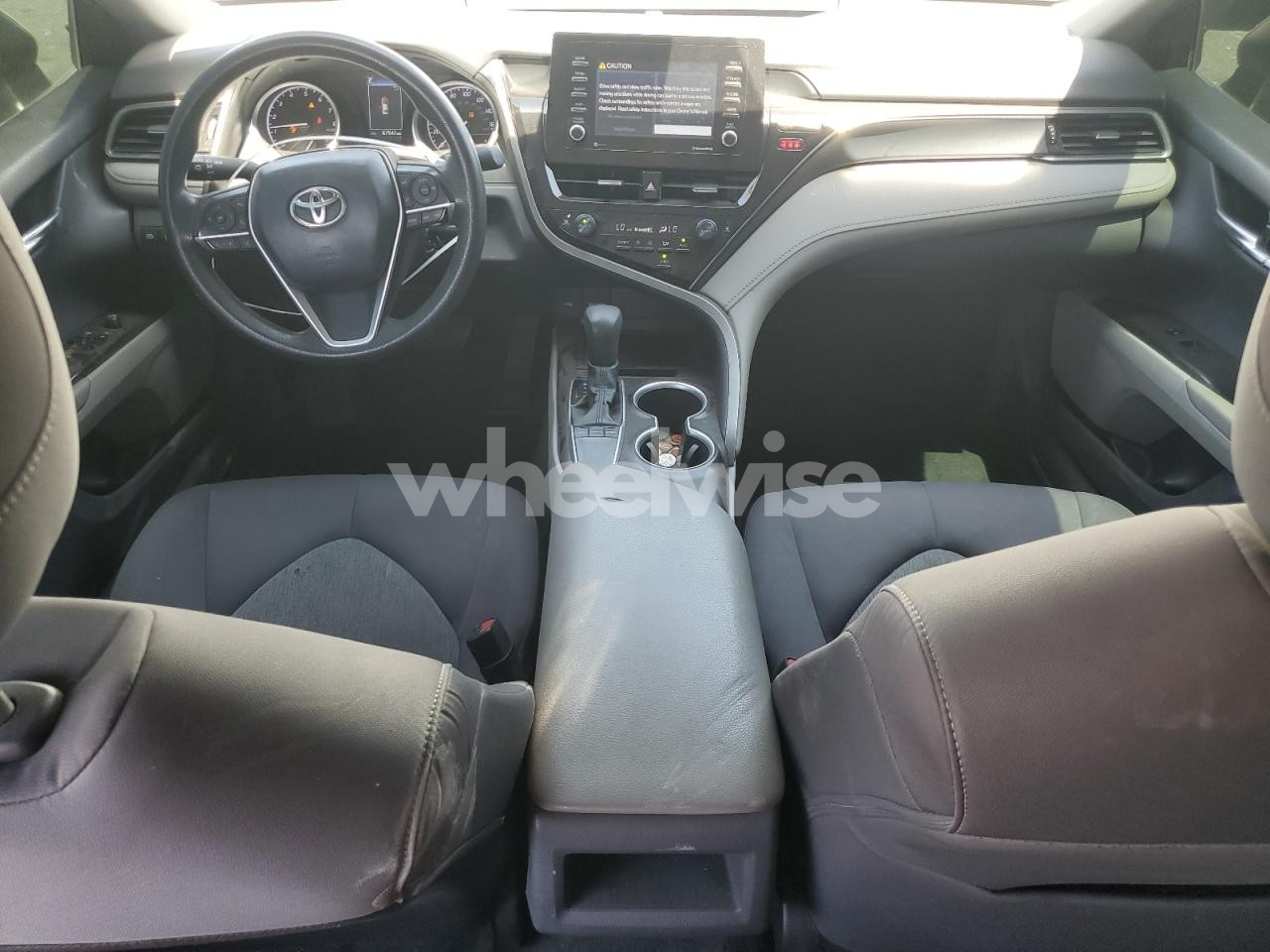 Photo 8 of 2022 TOYOTA CAMRY LE (VIN 4T1C11AKXNU037729)