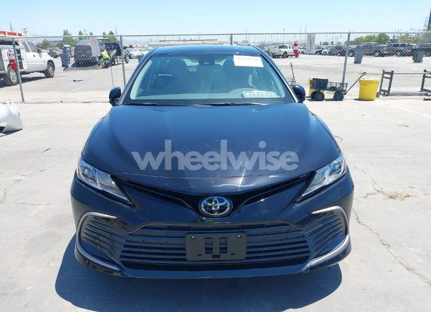 Photo 12 of 2022 Toyota Camry LE (VIN 4T1C11AKXNU047824)