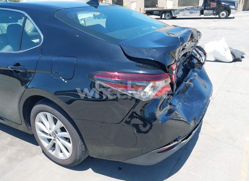 Photo 18 of 2022 Toyota Camry LE (VIN 4T1C11AKXNU047824)