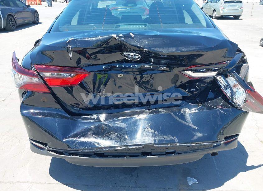 Photo 6 of 2022 Toyota Camry LE (VIN 4T1C11AKXNU047824)