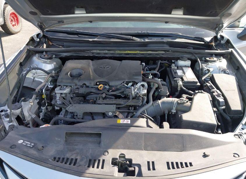 Photo 10 of 2022 Toyota Camry LE (VIN 4T1C11AKXNU630149)